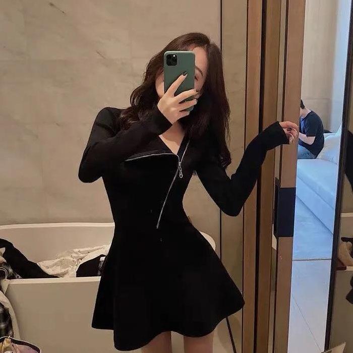 

Spring new knitted bottom small black dress diagonal collar small temperament black Hepburn style dress women s clothing XL чорний