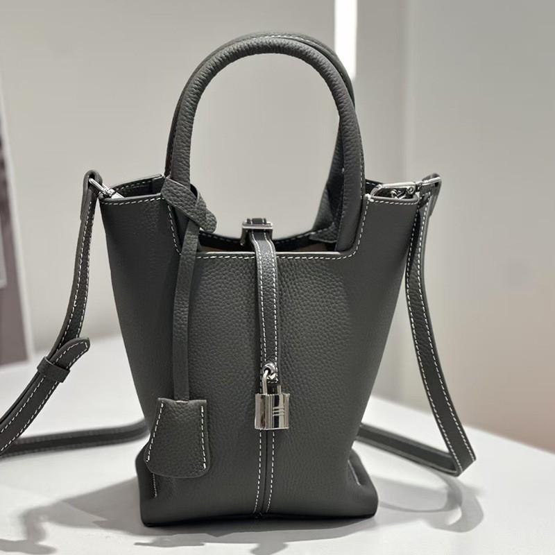 

Genuine Leather Women s Bag Bucket Simple Elegant High-end Vegetable Basket First-layer Cowhide Handbag Length 14 width 10 height 20CM светло-синий