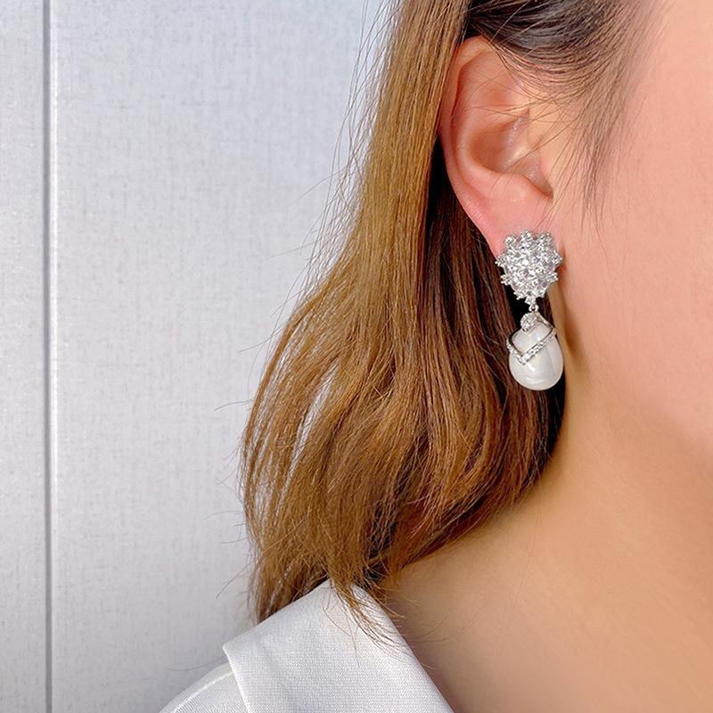 

Light Luxury Style Pearl Zircon Earrings for Women, Medium To Long Water Droplet Pendant, Design Sense, Zircon Accessories