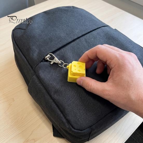 Durable Plastic Toy Cheese Fidget Keychain, Mechanical Keyboard Click, Creative Sound Stress Relief Tactile Clicky Keycap Toy, Portable Gadget