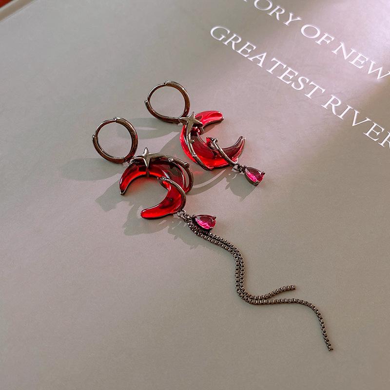 Red Crescent Asymmetrical Tassel Earrings, Niche Personality High-End Sweet And Cool Style Ear Accessories