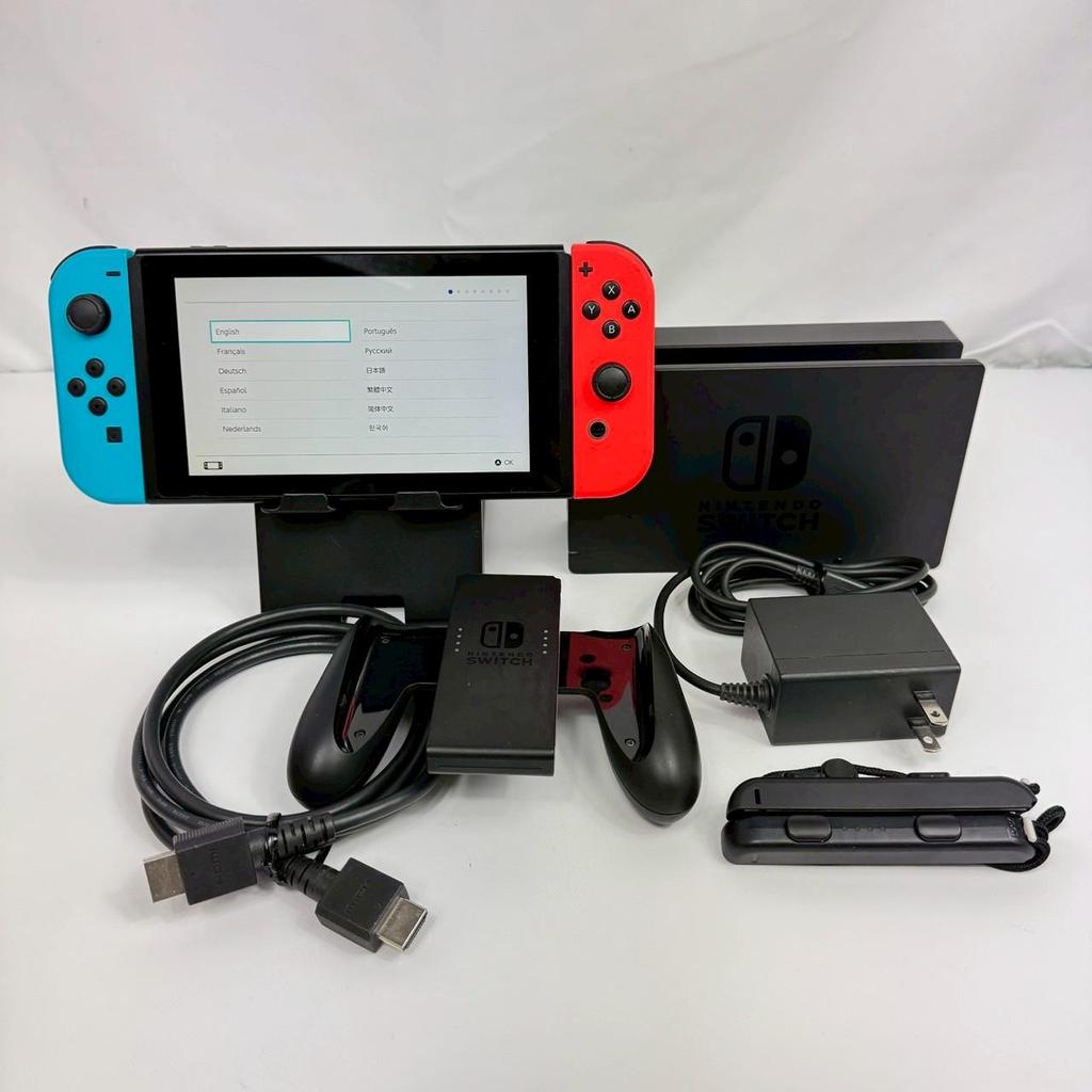 NINTENDO SWITCH Konzola V2 HAC-001(-01) Použité Joy-Cony 32GB