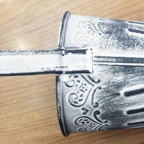 Vintage Iron Art Bucket Dried Flower Plant Pot Container with Hook Balcony Decor