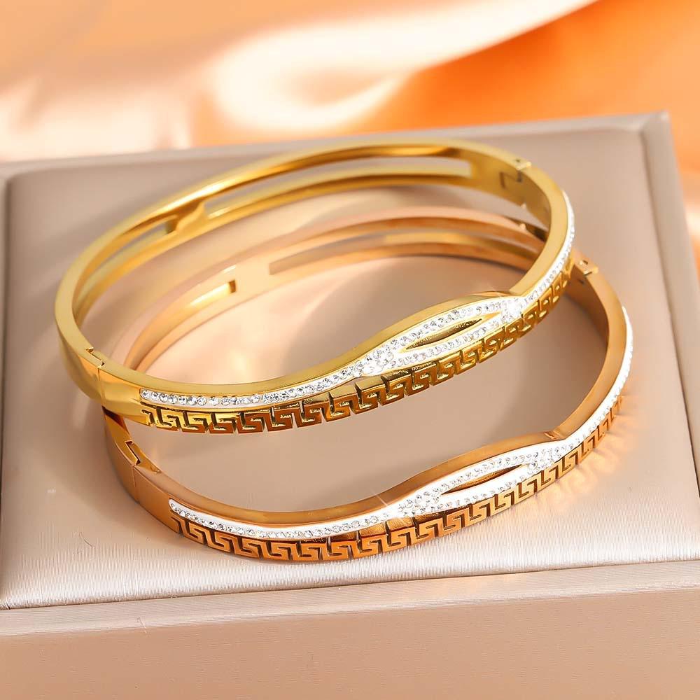 European Hot-Selling Elegant Diamond Titanium Steel Women's Bangle with Meander Pattern