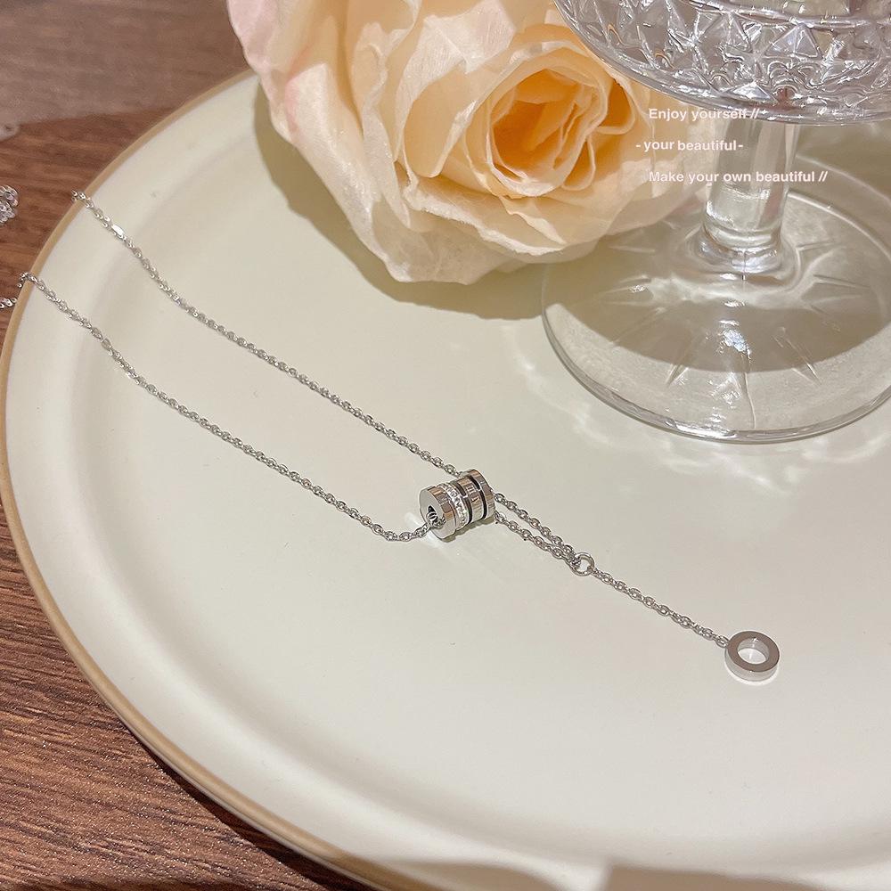 Korean 18K Gold Titanium Steel Women's Clavicle Necklace - Versatile, High-End, Non-Fading Temperament Choker.