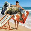 Koi-Fische und Meereswellen Ein Muss für den Strandurlaub