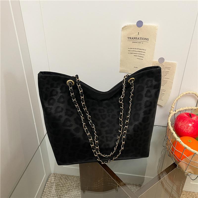 Fashion Leopard Print Shoulder Bag Women Large Capacity Crossbody Commuter Handle Bag Textured Casual and Simple Storage Bags