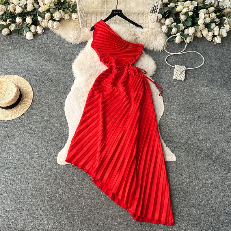 

Accessible Luxury Slant Shoulder Niche Style Pleated Irregular Dress Red All yards