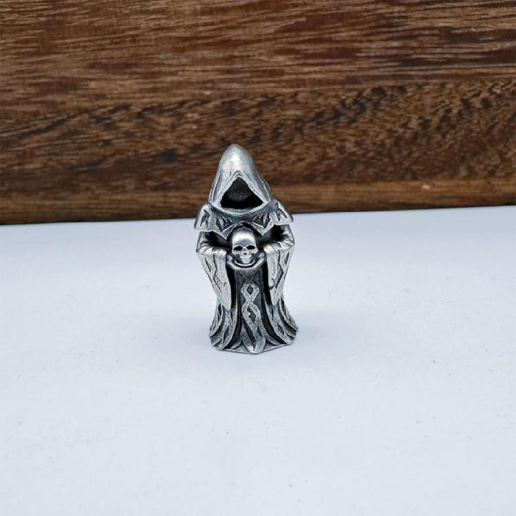 Unique Light Weight Undead Shape Lanyard Bead Outdoor Tool Hanging Charm Unique Parachute Cord Bead Easily to Use