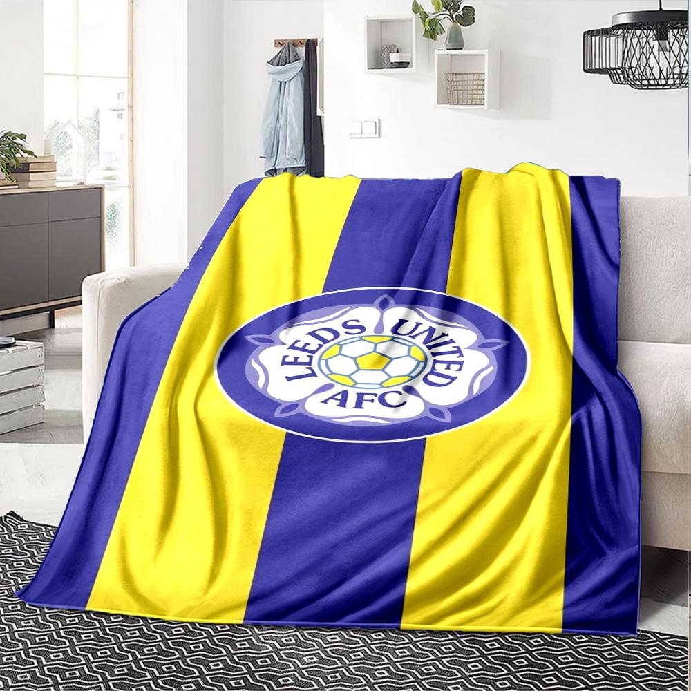 Leeds United Print Flannel Blanket High Quality Warm Comfortable Cover for All Seasons Perfect for Gifts Home Decor