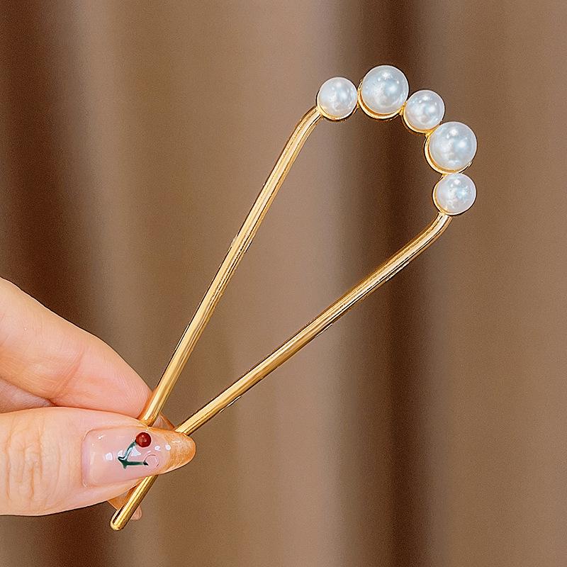 

2025 High-End Pearl Tassel U-Shaped Hairpin - Chinese-Inspired Women s Updo Accessory