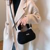 Plush Handbag Soft Warm Shoulder Bag Everyday Companion for Fashion Enthusiasts