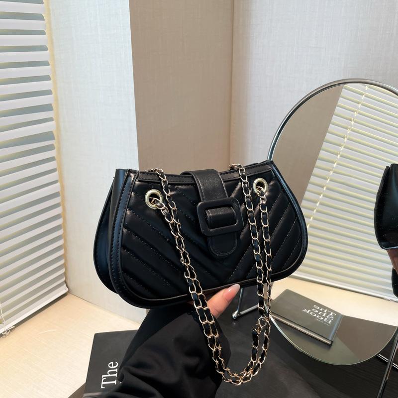 French casual underarm bag women's 2025 spring new diamond chain handbag fashionable texture shoulder bag