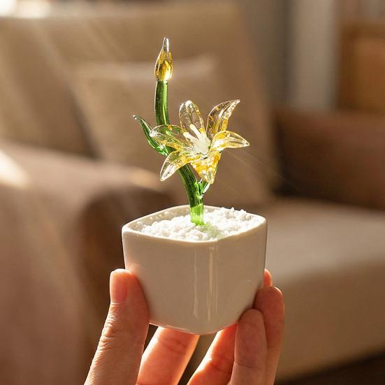 Mini Glass Potted Flower Figurine Hand Blown Faux Crystal Artificial Lily Flower Collectible Ornament for Women Mom Wedding Home Table
