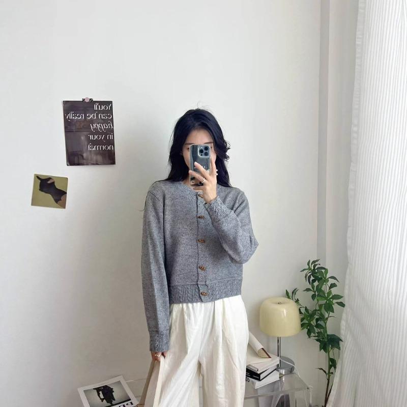 Autumn new round neck flower dot knitted cardigan loose and thin design short sweater women's coat