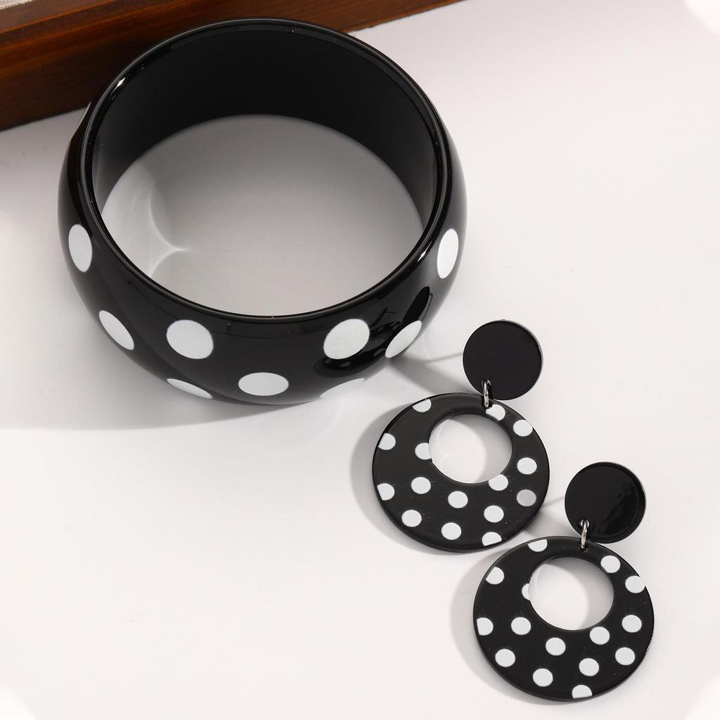 Hong Kong Style Retro Black & White Polka Dot Earrings: Double Layer Round Acrylic for Women