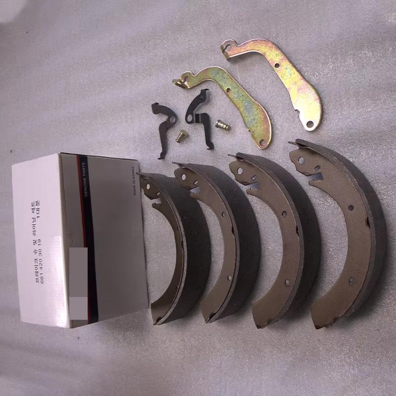 Rear Brake Pad Kit  Parking Brake Shoe For Ssangyong Istana 6614203019