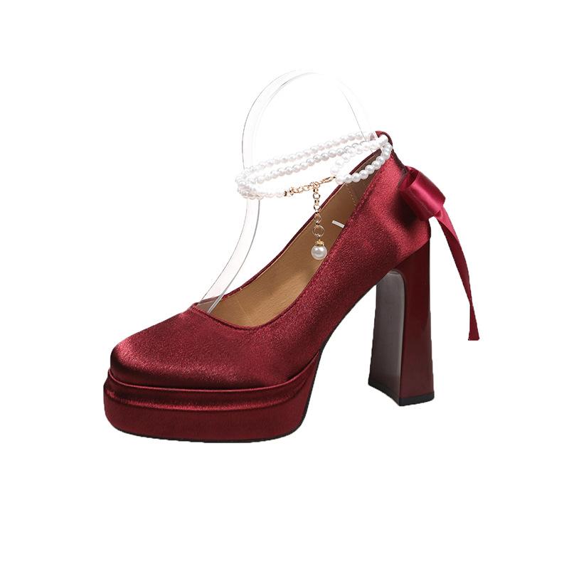 

One word with pearl square head waterproof table high heels thick heel champagne wedding shoes hollow satin Mary Jane women s single shoes 39 красный