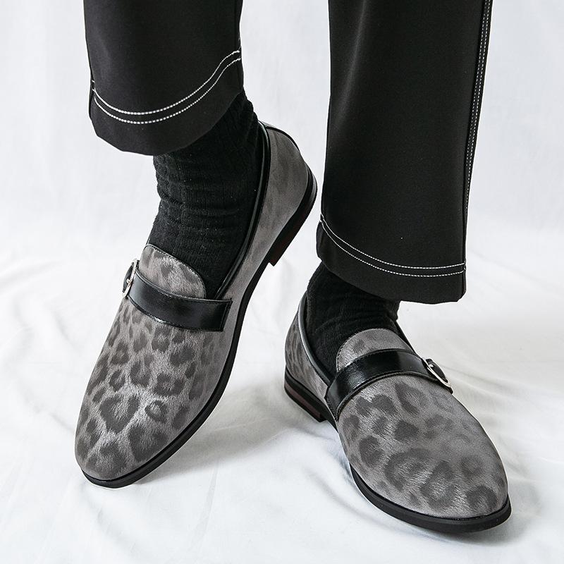 Neue Herrenschuhe mit Leopardenmuster, spitze Lederschuhe, Slipper, Business-Casual-Schuhe, Britischer Stil, Friseur, formelle Herrenschuhe