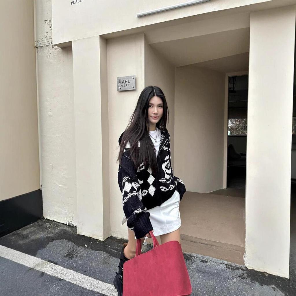 In Stock: Korean Niche Deer Rose Jacquard Hooded Knit Sweater Coat - Women's Loose, Cozy Style