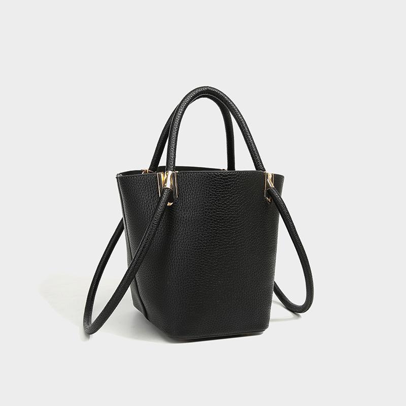 

Сумка-ведро для женщин, новинка 2024 года, французская, высококачественная, текстура, легкая, модная, через плечо, сумка-тоут чёрный