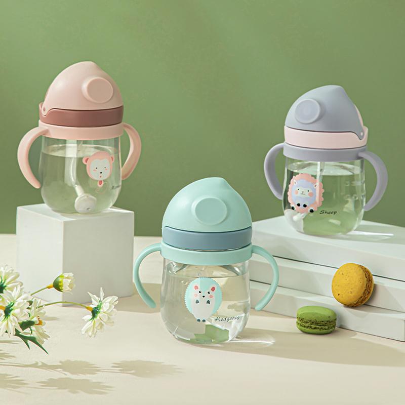 250Ml Cartoon Pattern Outdoor Child Drinking Bottle With Straw Baby Feeding Cup For Kids Training Portable Handle Water Bottle