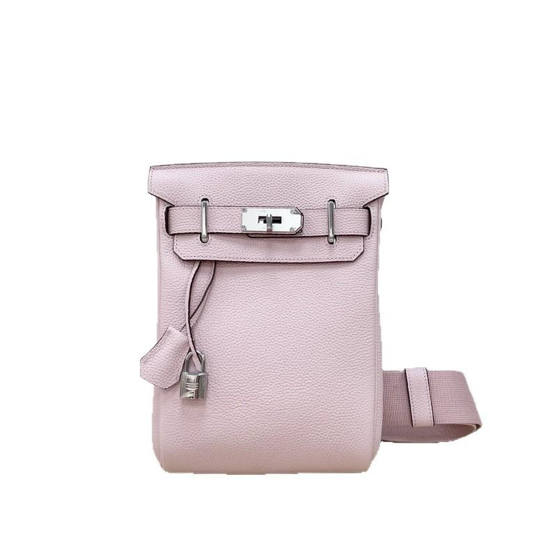 26 Neue erste Schicht Rindsleder Togo quadratische Schlüsselloch Brusttasche Unisex Leder Bauchtasche schräg über Körper tragbare Umhängetasche modisch Rücken