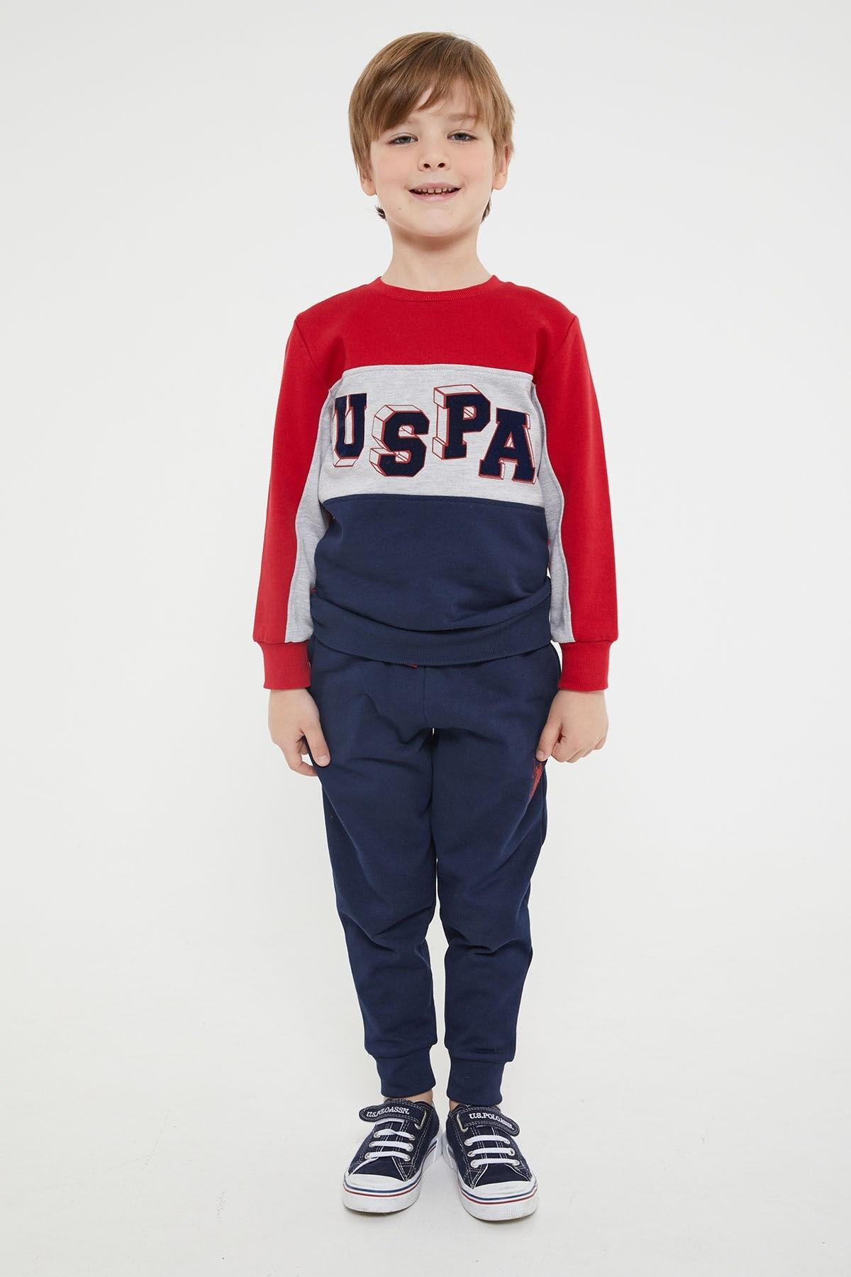 

Нас. Красный спортивный костюм в рубчик для мальчиков Polo Assn Licensed