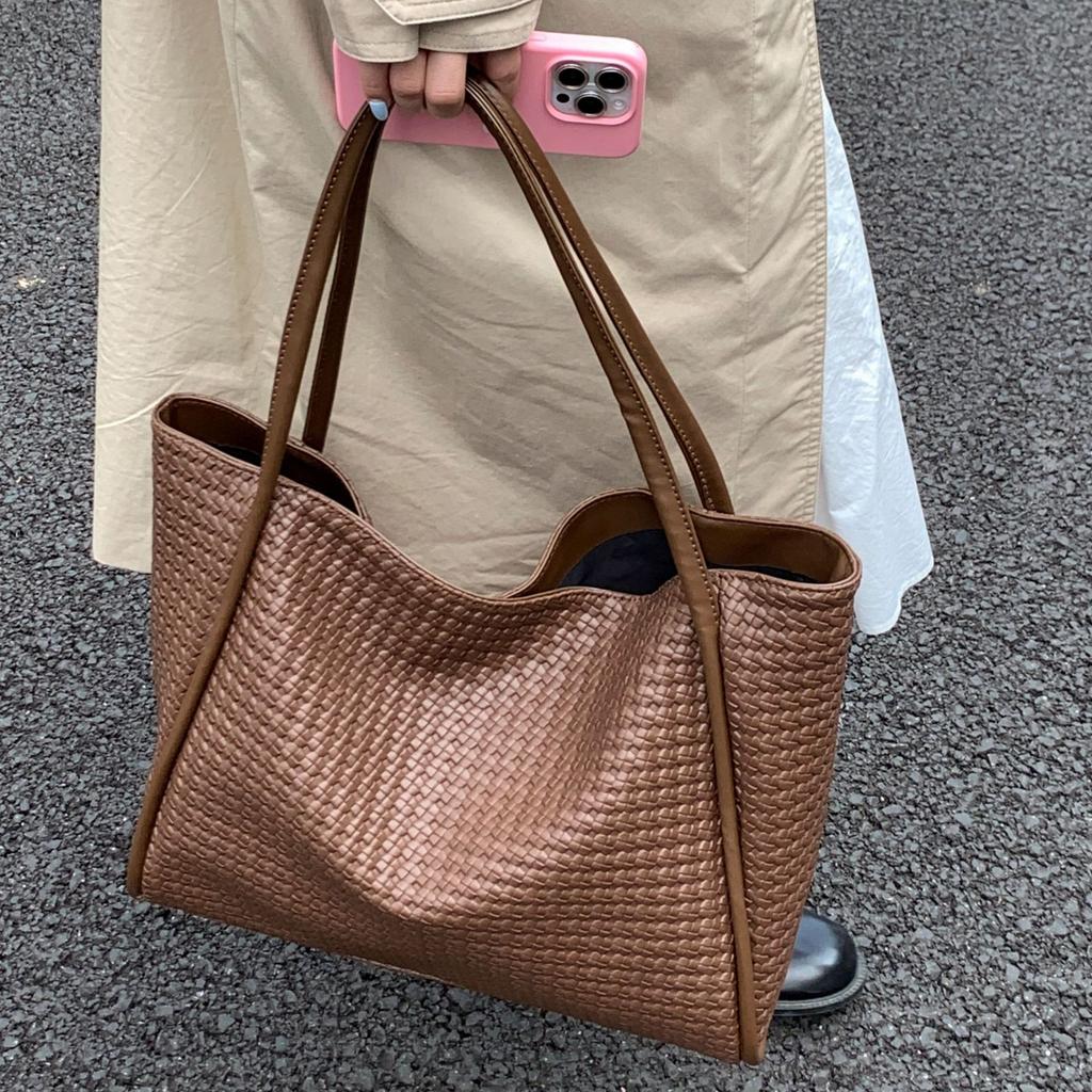 2025 Fashion Popular Casual Commuter Tote Bag Weaving Niche Design Shoulder Bag Retro Casual Armpit Big Bag