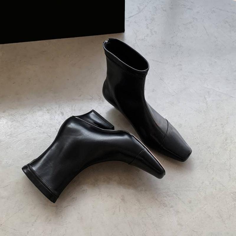 

Autumn and winter women s fashion boots round head versatile leather short boots women s new rear zipper middle heel fashion boots women 39 чёрный