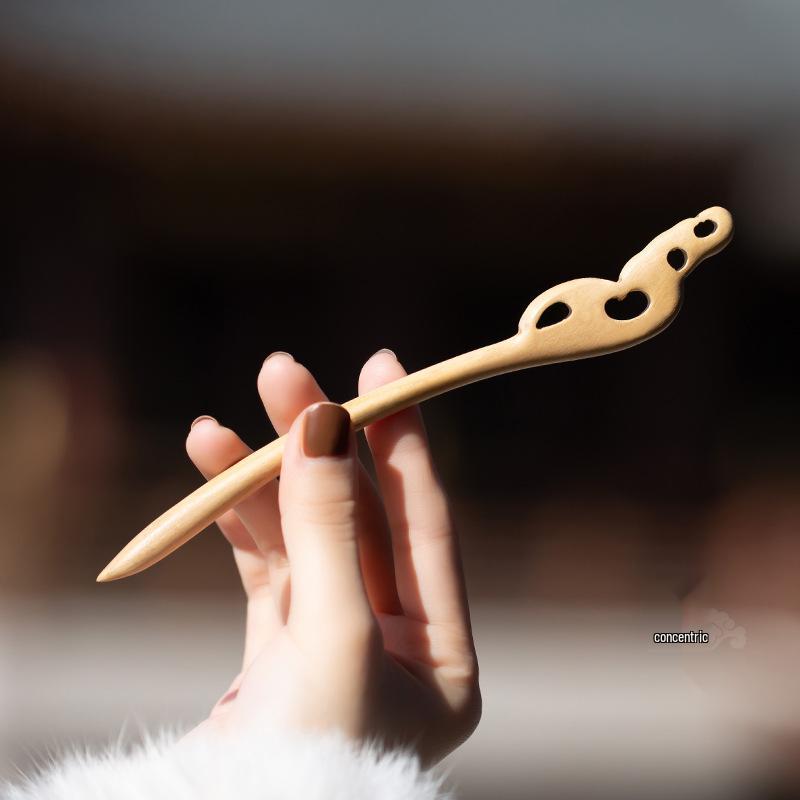 Livrare Gratuită Agrafă de Păr de Lux din Lemn de Piersic pentru Femei – Stil Chinezesc Antic & Modern