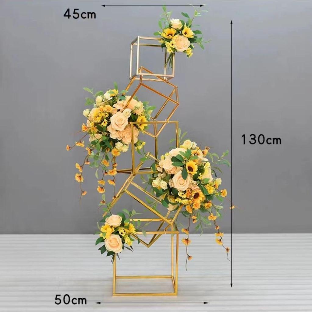 Geometric Gold Flower Wedding Aisle Runner & Artificial Flowers Display