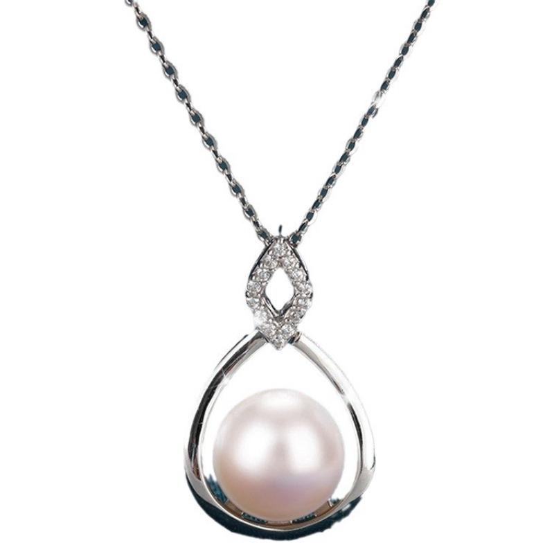 Elegant Imitation White Pearl Pendant Clavicle Necklace For Women Gift
