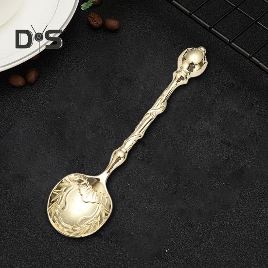 Coffee Spoon Carved Teaspoon Vintage European Palace Design Tableware Dessert Spoons for Kitchen Dining Bar Milk Tea Shops Cocktail Mixing