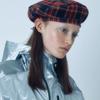 Poesiedame STEWART TARTAN BERET IN ROYAL BLACK