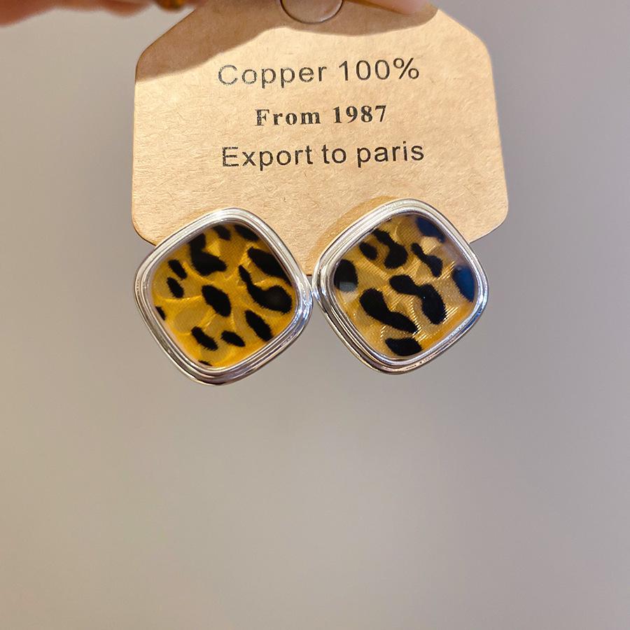 Geometric Leopard Print Heart Flower Stud Earrings - Retro & Versatile Luxury for Women