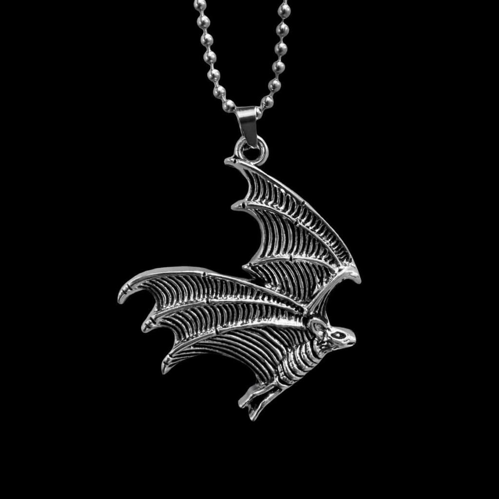 Gothic Punk Sliver Color Flying Vampire Bat Animal Pendant Bead Chain Necklace for Women Men Halloween Party Personality Jewelry