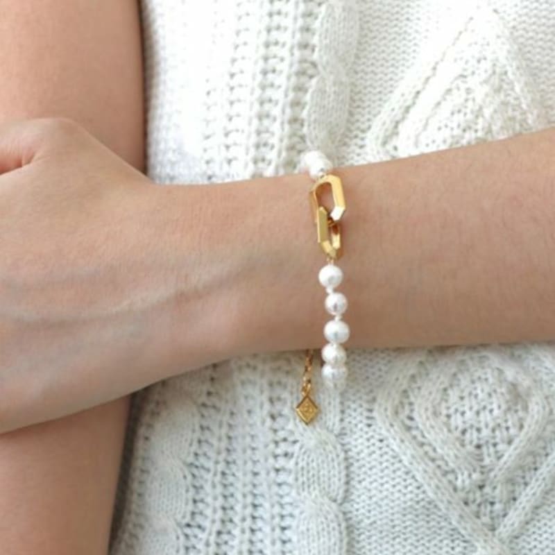 Gaman Commitment Plain Pearl Gold Bracelet