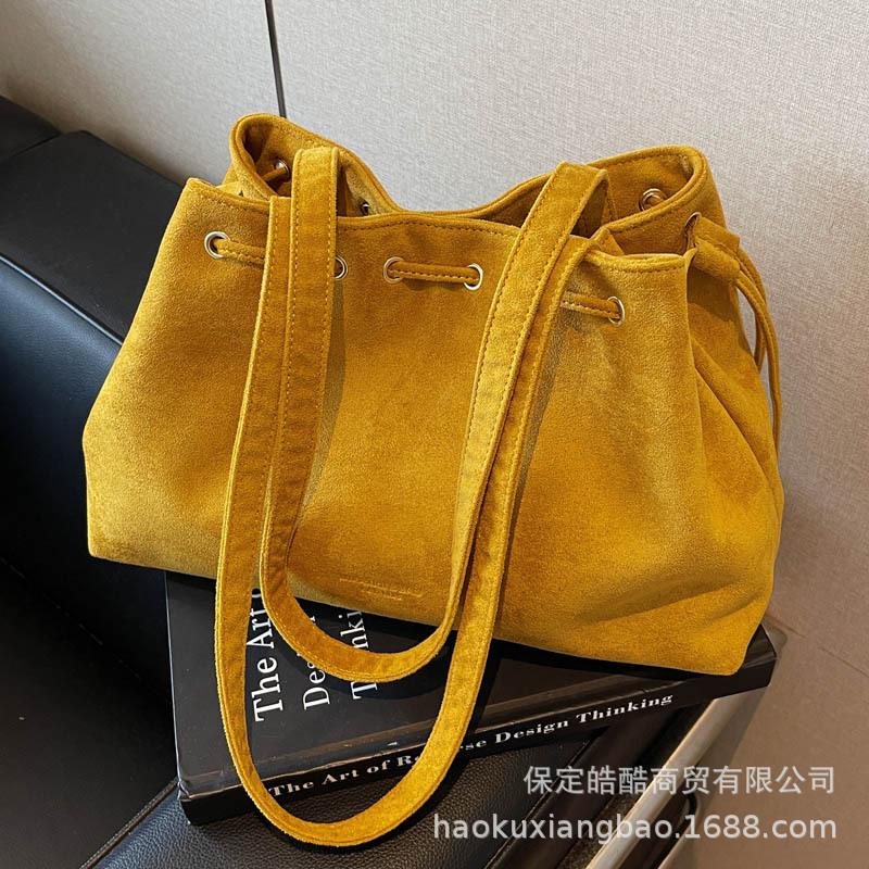 Large Capacity New Tote Bag 2025 Suede Casual Korean Version Ins Versatile Portable Shoulder Bag Fashion Trendy Light Luxury