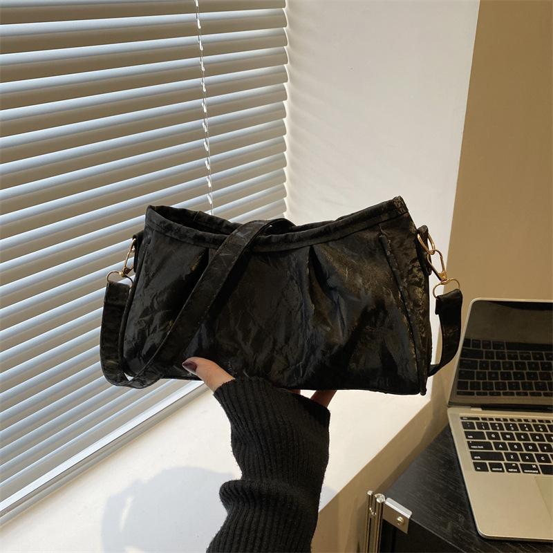 Underarm Bag Women's Summer New Trend Fashion Retro Shoulder Crossbody Pleated Cloud Women's Small Bag