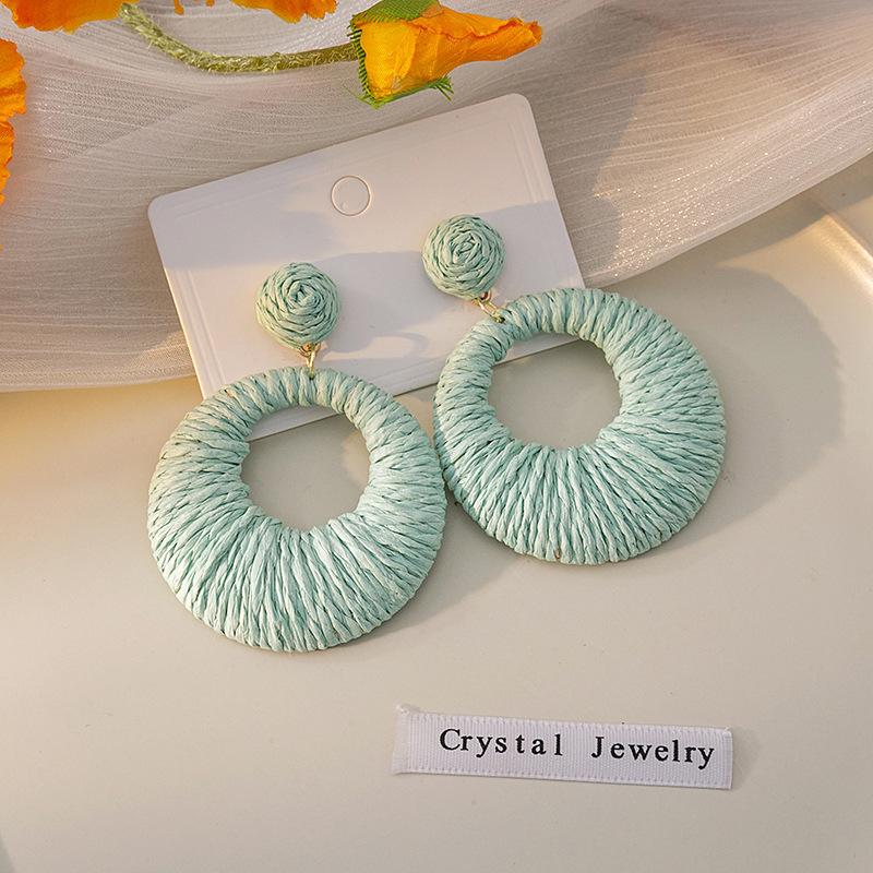 Bohemian Urlaubsstil Runde Ohrringe Damen, Bunte Raffia Gewebte Hohl-Ohrringe Übertriebene Ohrringe