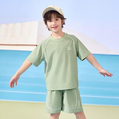 Niños (más de 4 años) – Conjuntos de ropa para niños