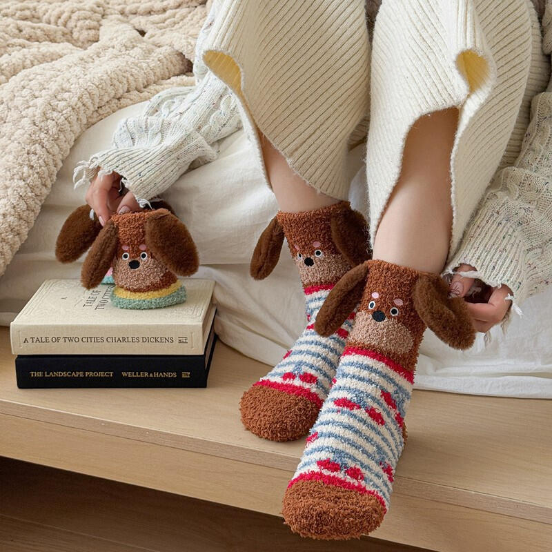 

Ian Cute Dachshund Puppy Winter Sleep Socks Option 5