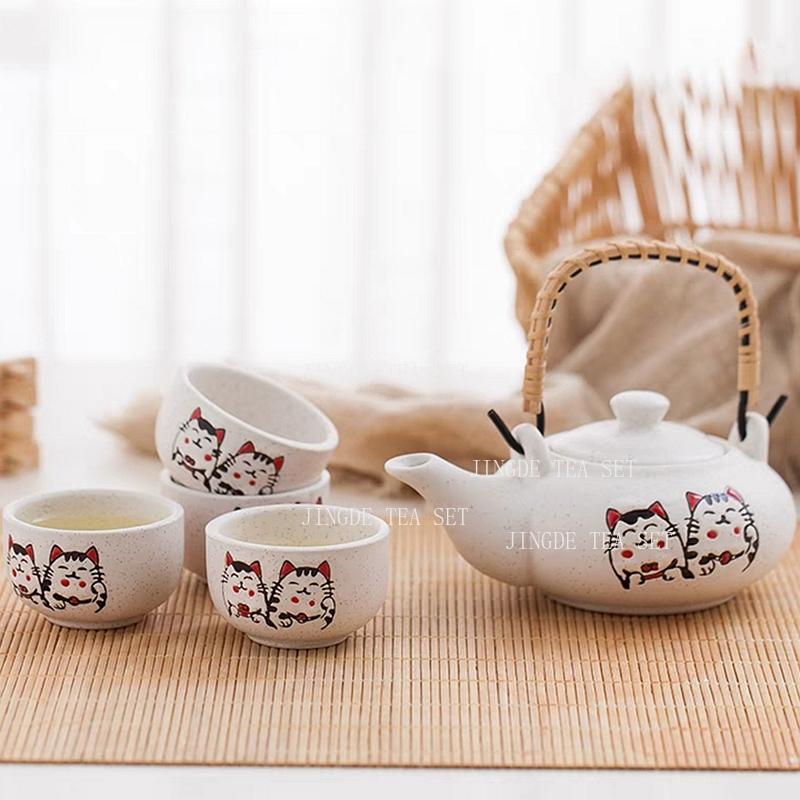 Ceramic Lucky Cat Teapot with One Pot and Four Cups Portable Chinese Kung Fu Tea Set