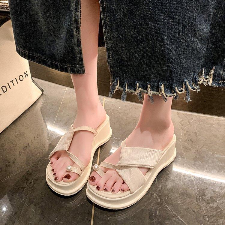 

sponge cake thick-soled wedge slippers women s summer outer wear summer new one-word sandals fashion sandals 40