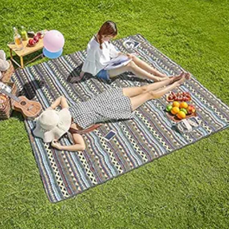 OEING Machine Washable Picnic Blanket with Carrying Strap