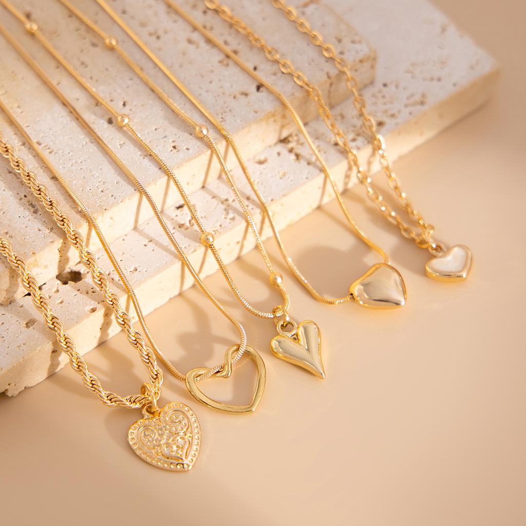 Punk Style Love Heart Alloy Pendant Necklace Personalised Tassel Twist Chain Collarbone Chain Temperament Light Luxury Stacked Ladies Necklace