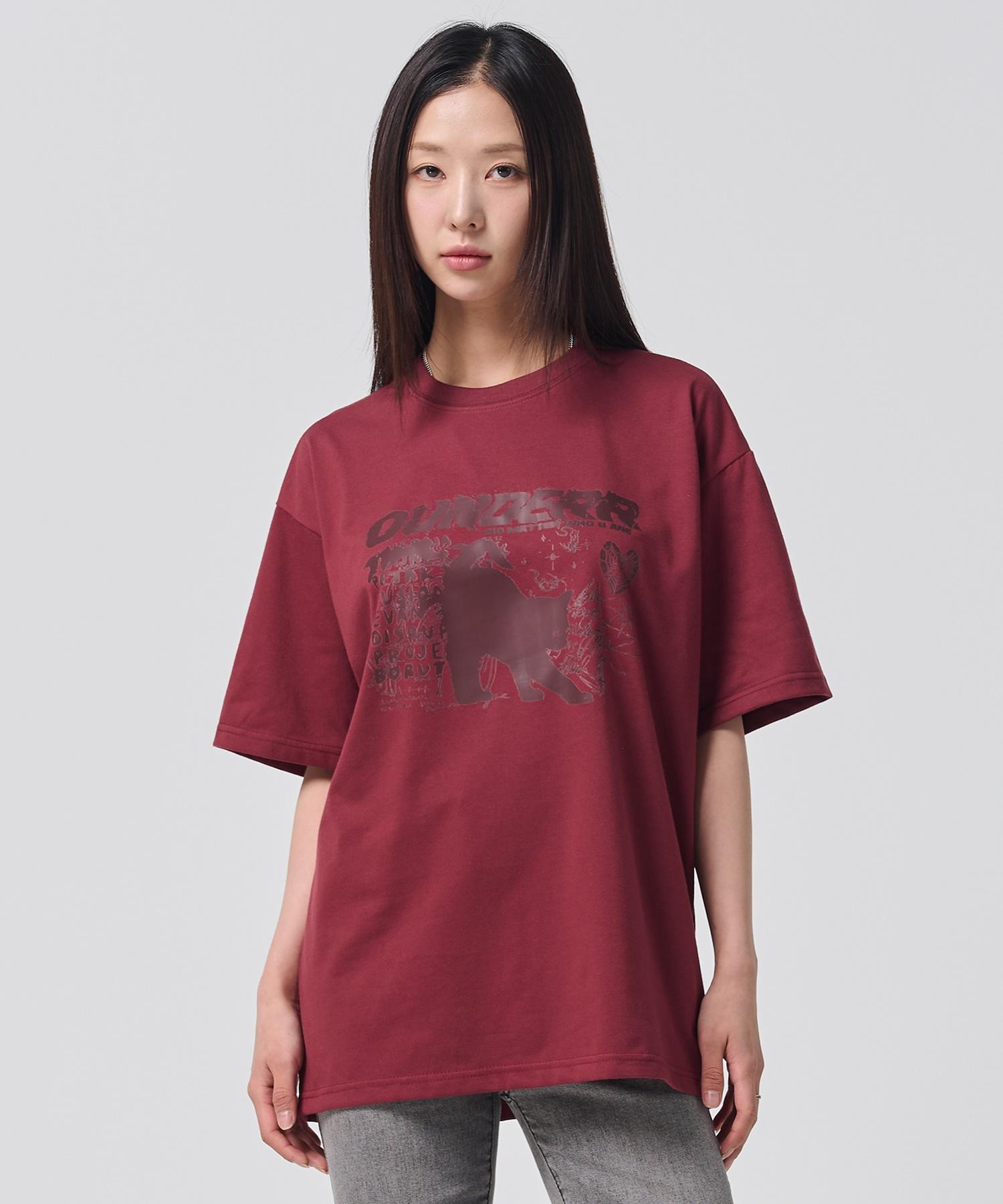 O Under R Mono Collection Cat Short Sleeve T-Shirt (Wine) S