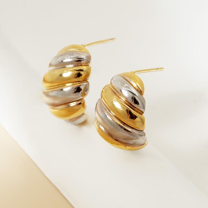 925 Sterling Silver Two-Tone Croissant Earrings In Gold-Plated Korean Style - Chic Women’s Light Luxury Ear Jewelry