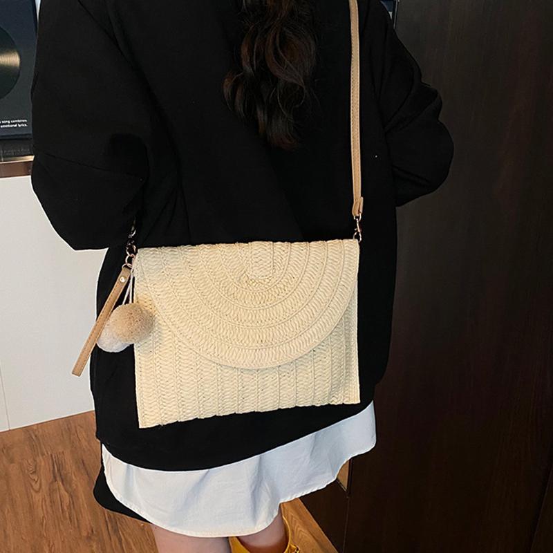 Handmade Straw Beach Shoulder Crossbody Bag Girls Envelope Woven Summer Small Hair Ball Cluth